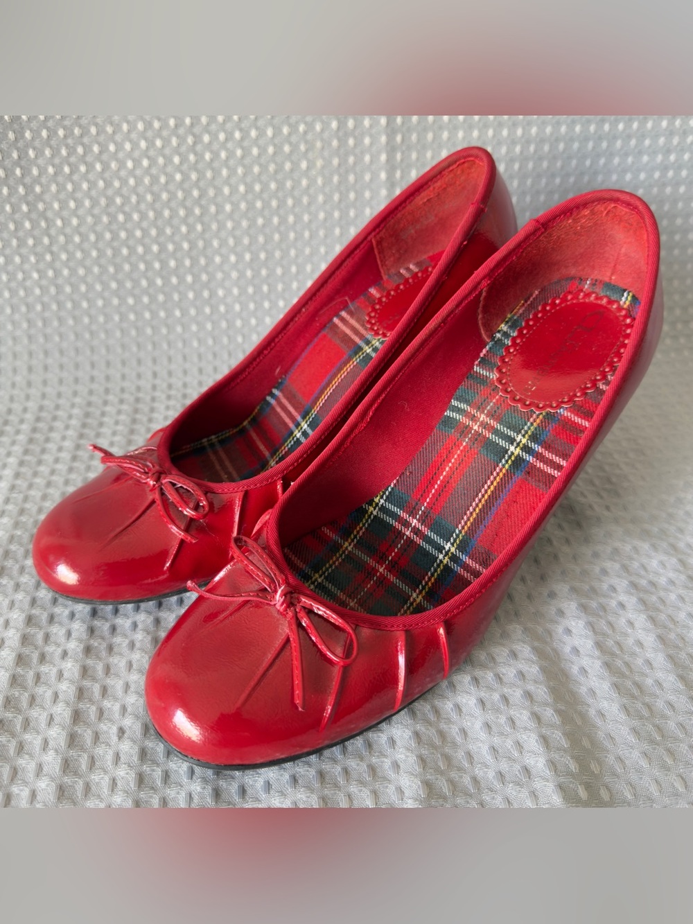 CL By Laundry Red Pumps Heels Bow Kitten Plaid Lining Women’s Size 10M Classy - Picture 10 of 11